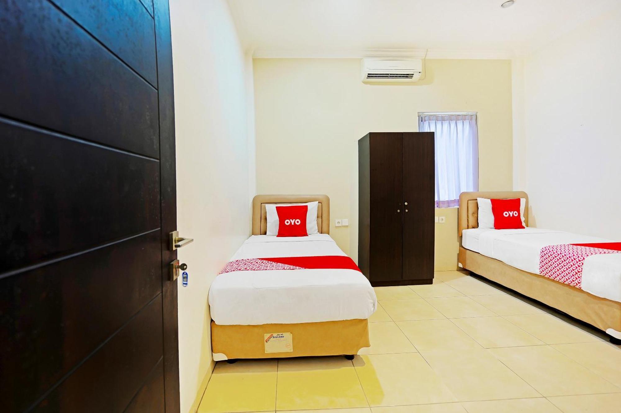 Oyo Flagship 91290 Pondok Inap Shofwa 2 Brebek Bagian luar foto